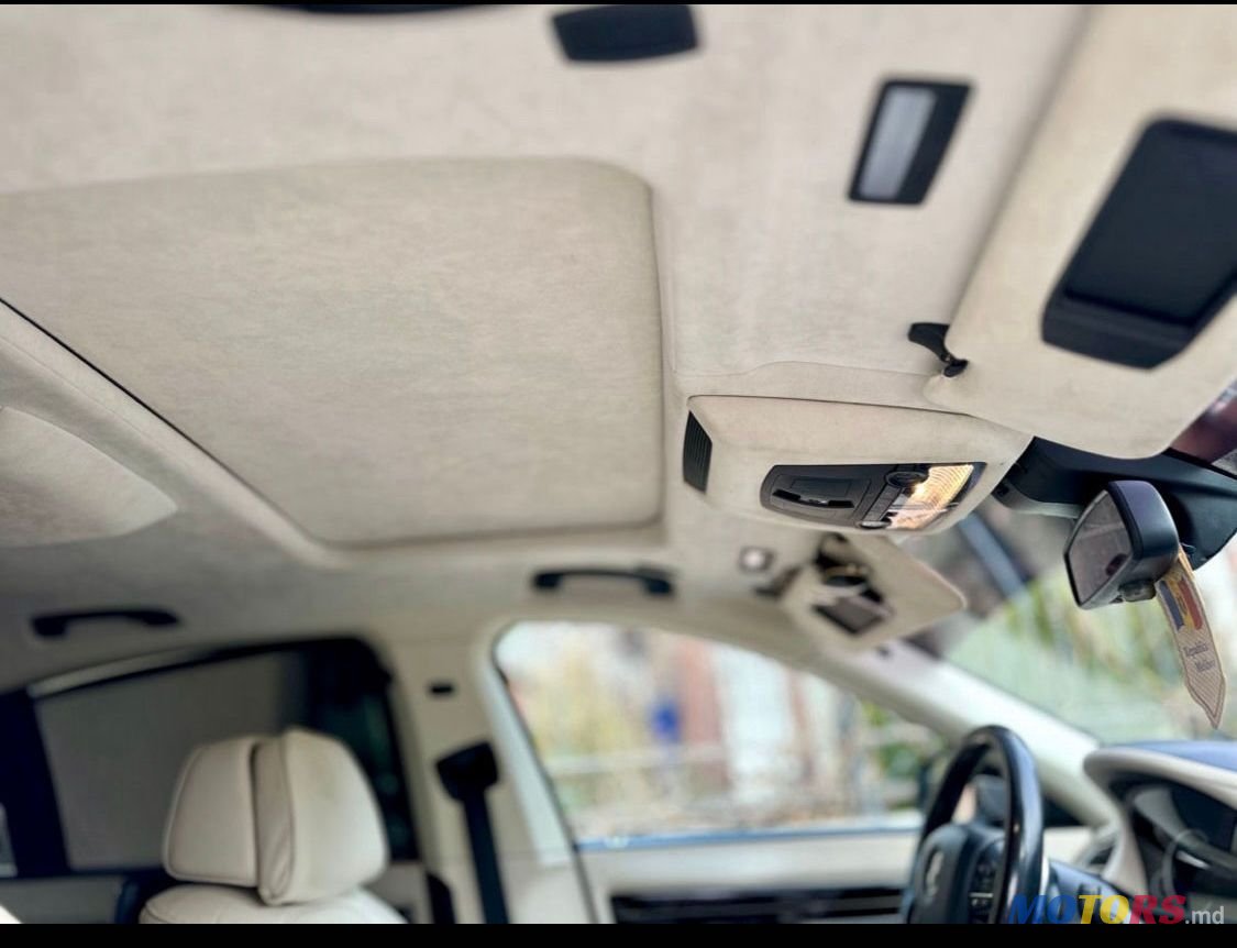 2013' BMW 7 Series photo #6