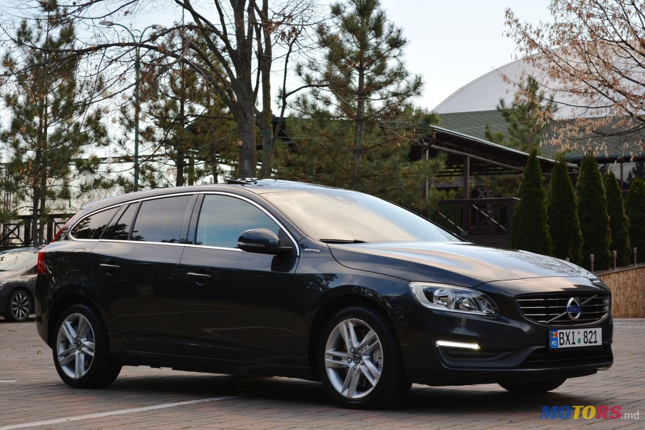 2015' Volvo V60 photo #1