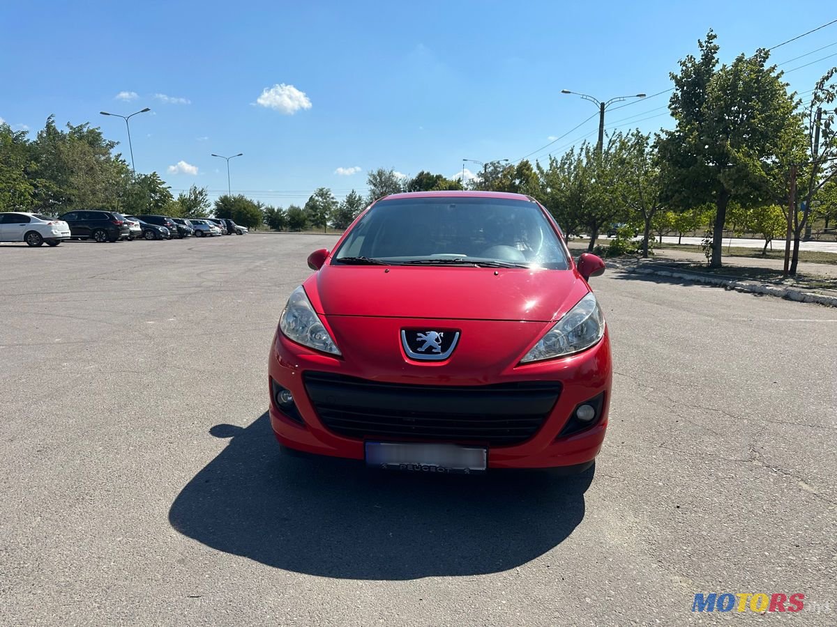 2009' Peugeot 207 photo #2