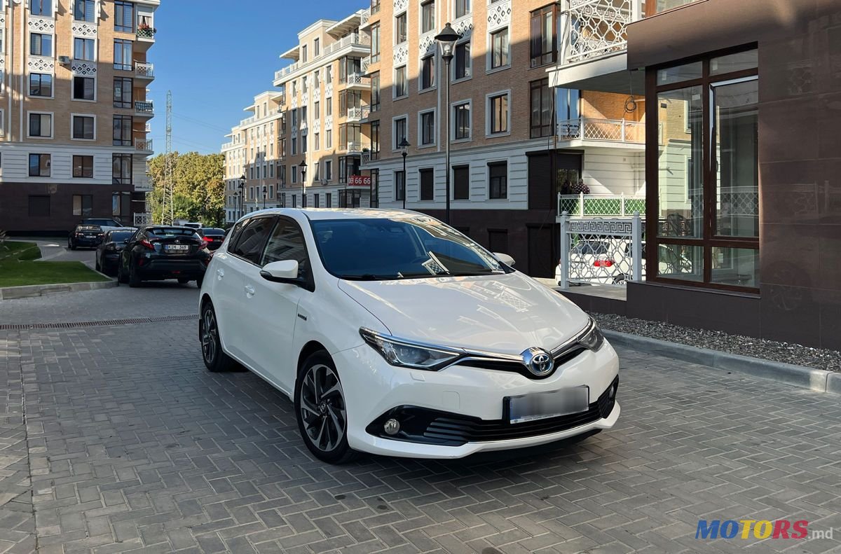 2016' Toyota Auris photo #2