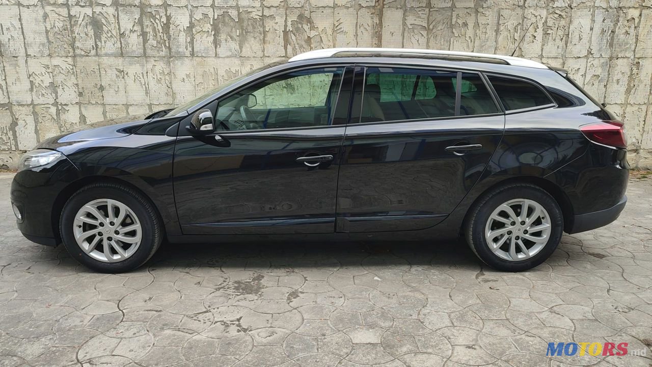 2012' Renault Megane photo #2