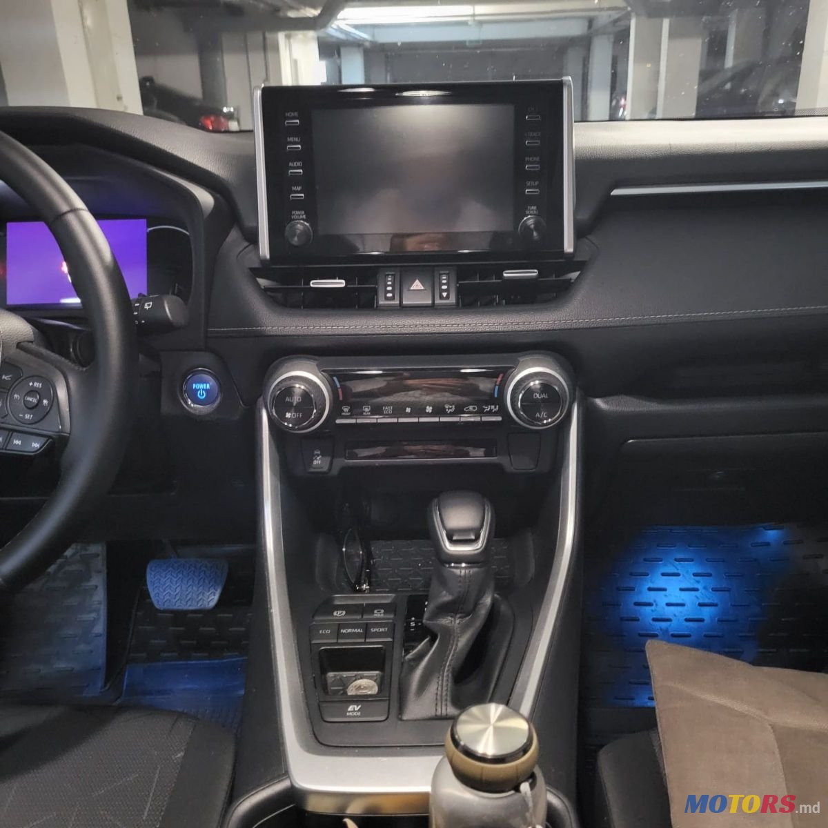 2022' Toyota RAV4 photo #4