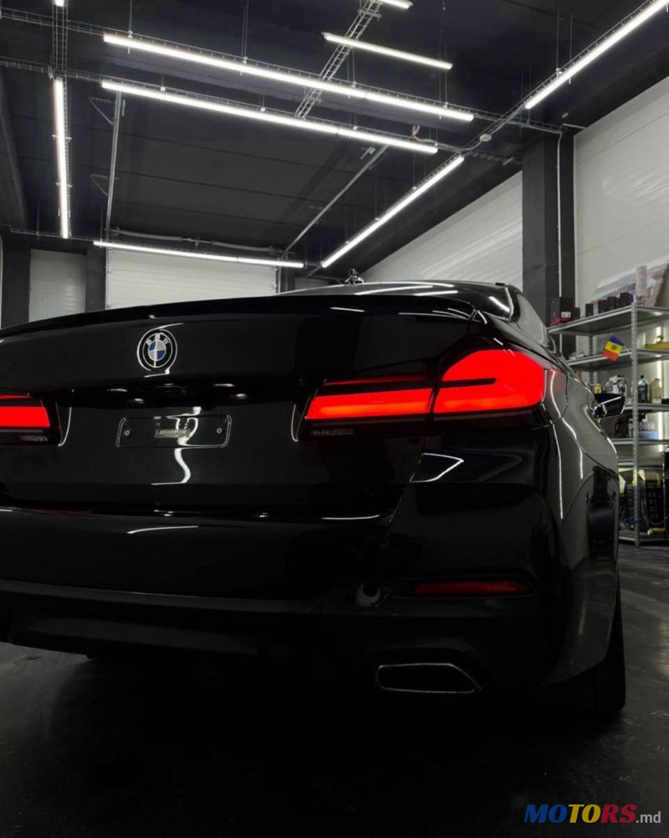 2020' BMW 5 Series photo #4