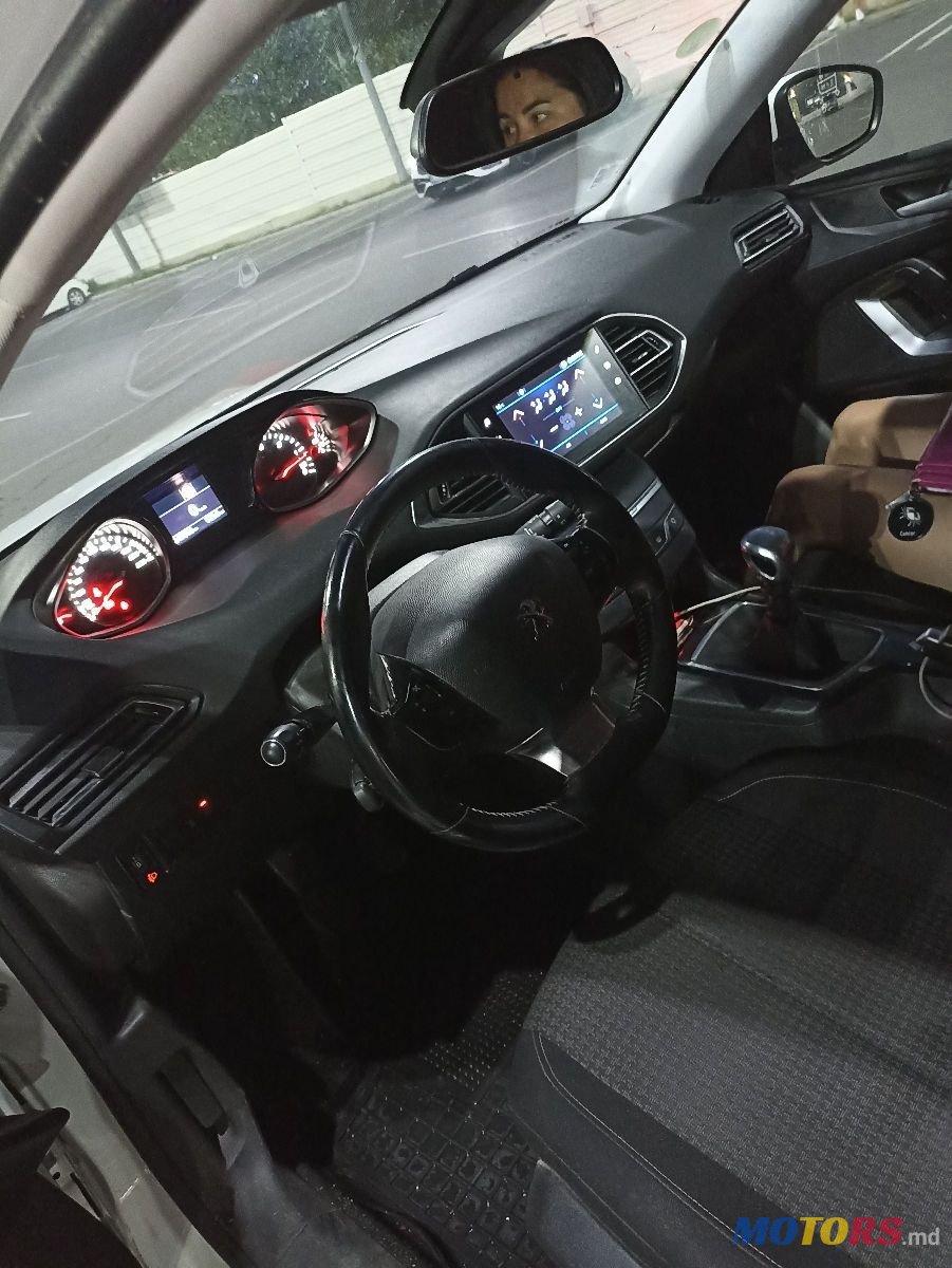 2019' Peugeot 308 photo #6