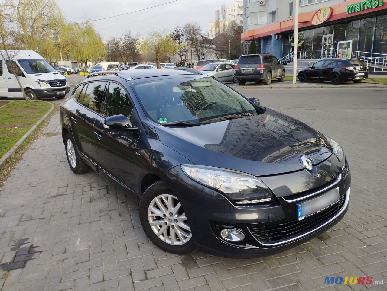 2013' Renault Megane photo #1