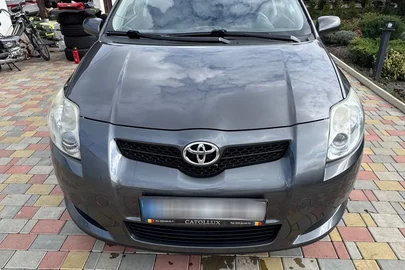 2009' Toyota Auris