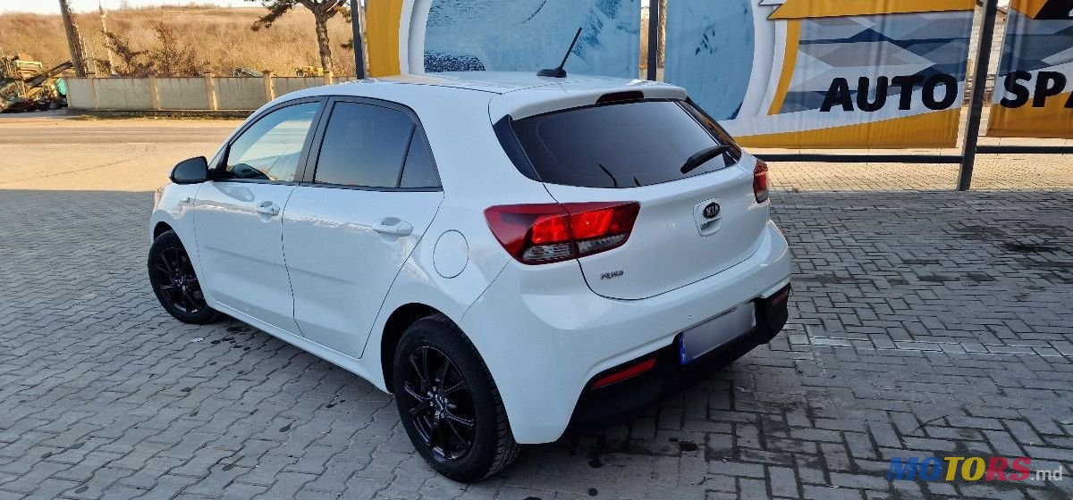 2017' Kia Rio photo #6