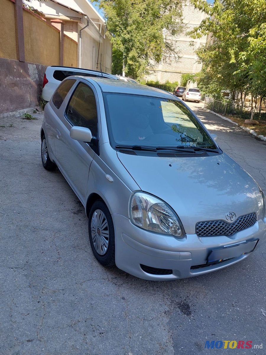 2005' Toyota Yaris photo #2