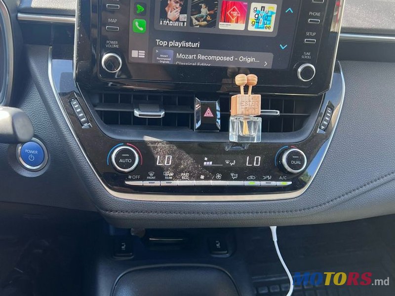 2020' Toyota Corolla photo #6