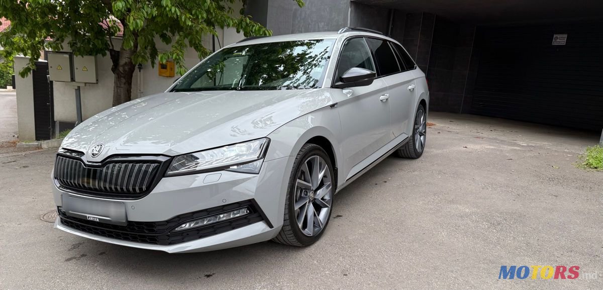 2021' Skoda Superb photo #2