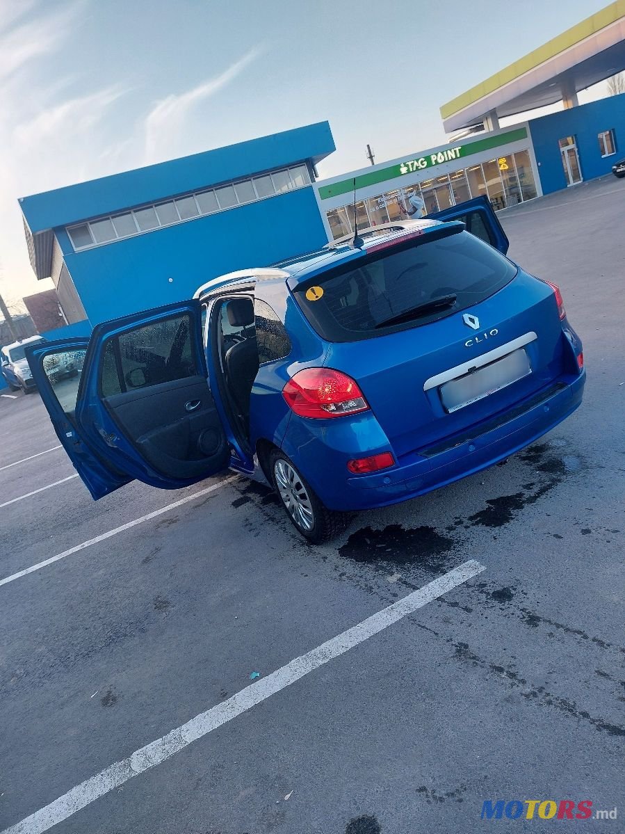 2009' Renault Clio photo #5