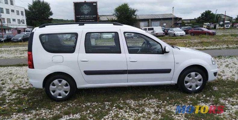 2009' Dacia Logan Mcv photo #2