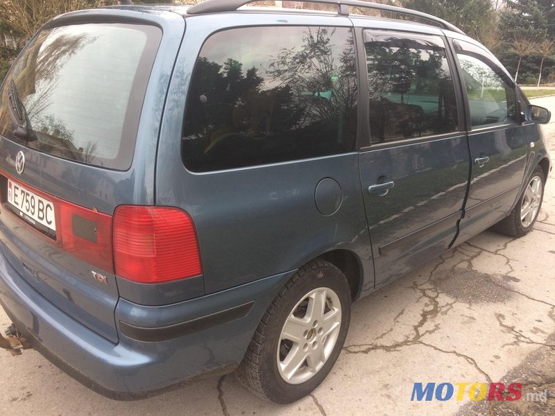 2001' Volkswagen Sharan photo #3