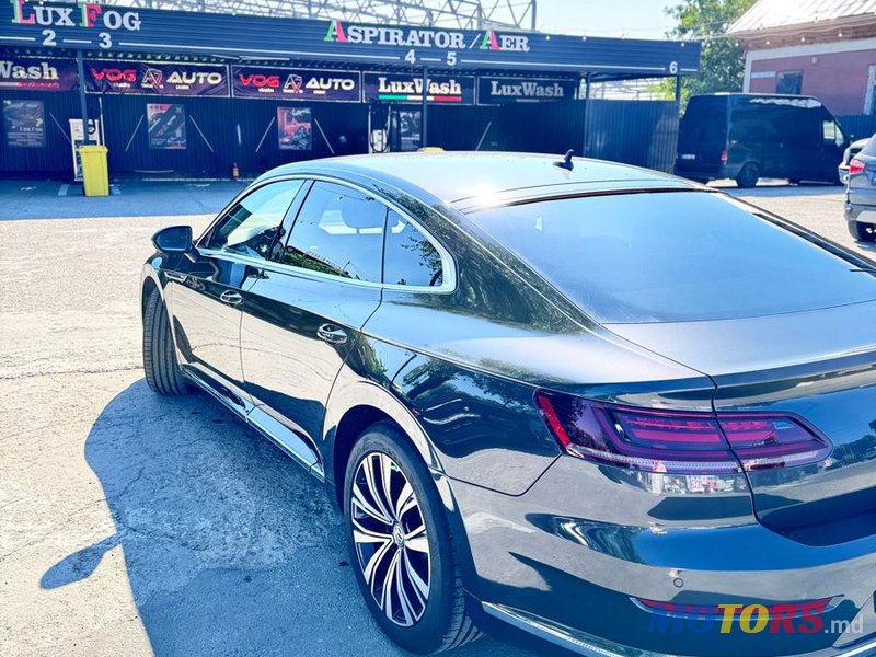 2018' Volkswagen Arteon photo #2