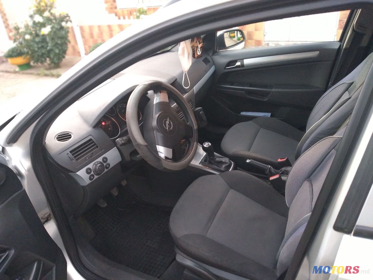 2006' Opel Astra photo #2