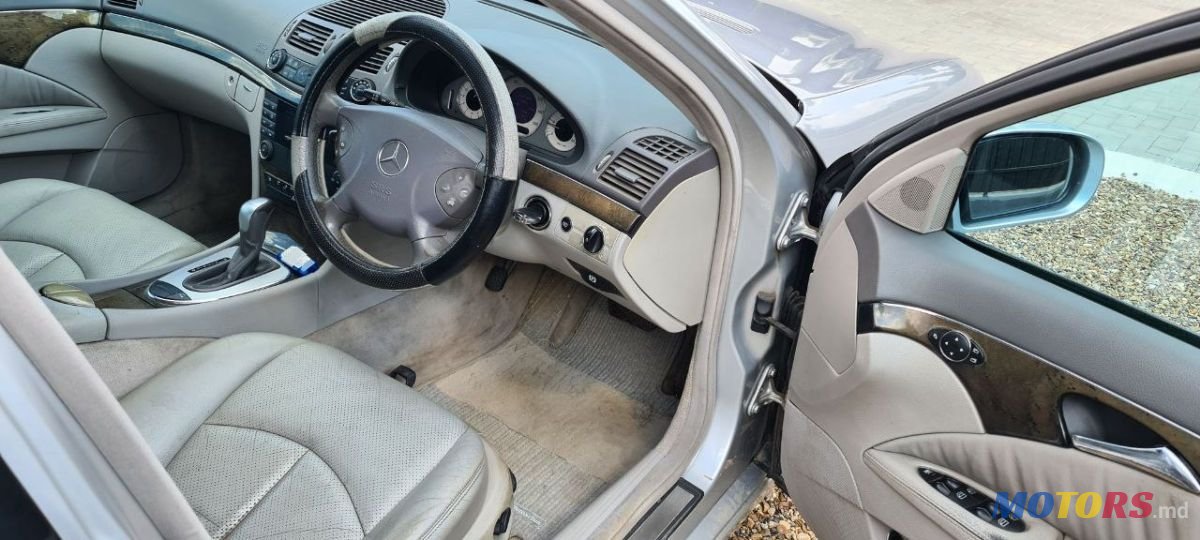 2002' Mercedes-Benz E Класс photo #6
