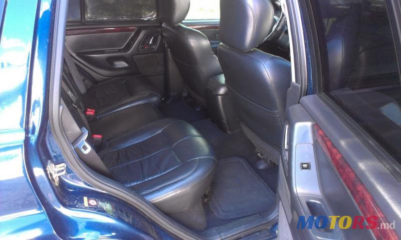 2003' Jeep Grand Cherokee photo #1
