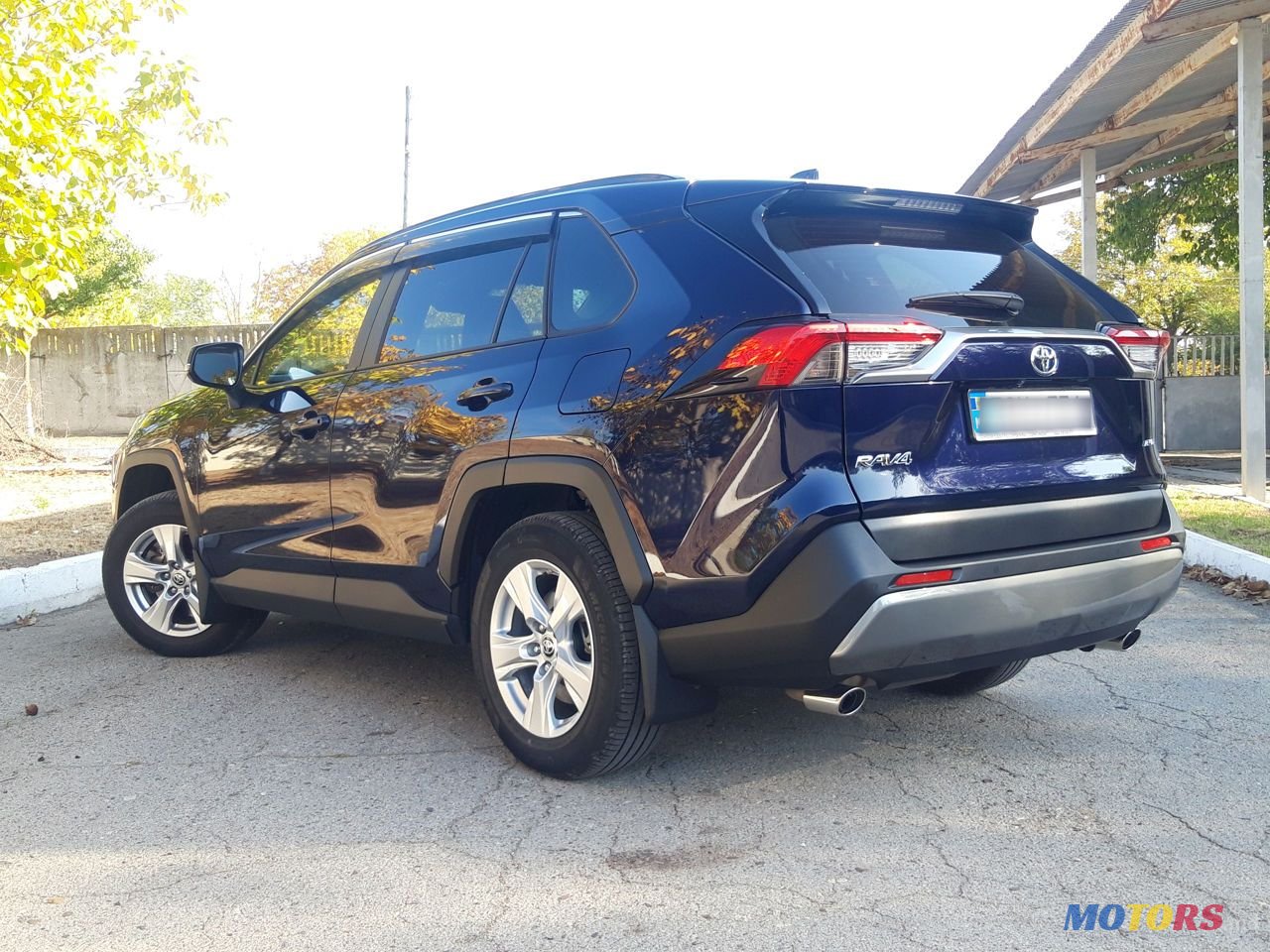 2020' Toyota RAV4 photo #2