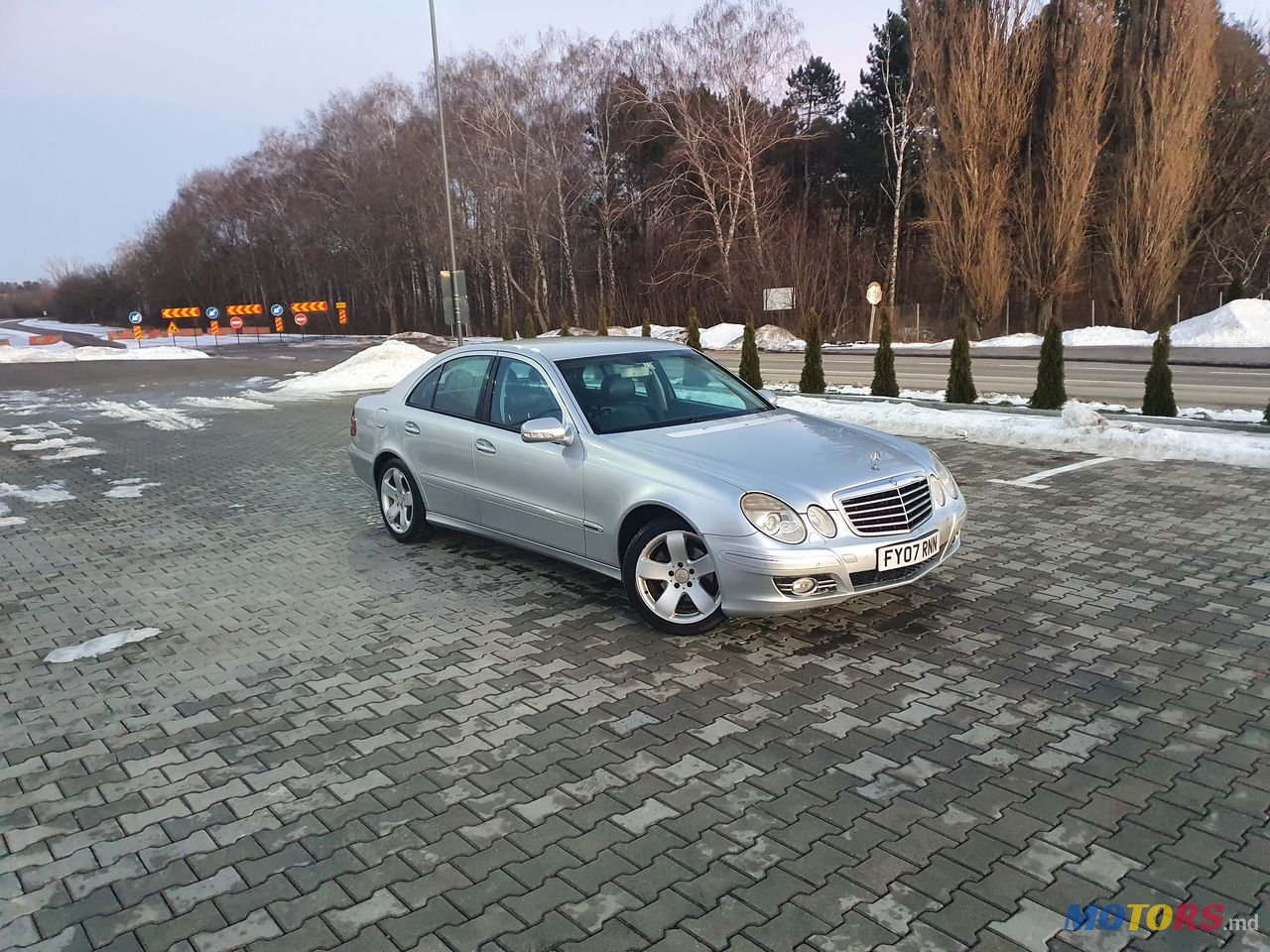 2007' Mercedes-Benz E Класс photo #4