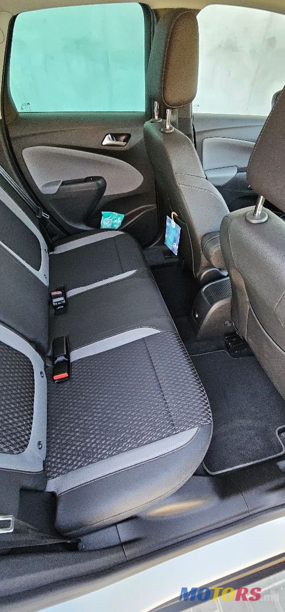 2020' Opel Crossland X photo #6