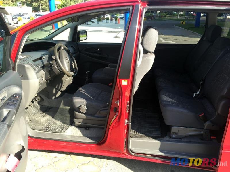 2003' Toyota Previa photo #6