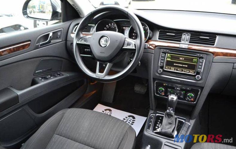 2014' Skoda Superb photo #3