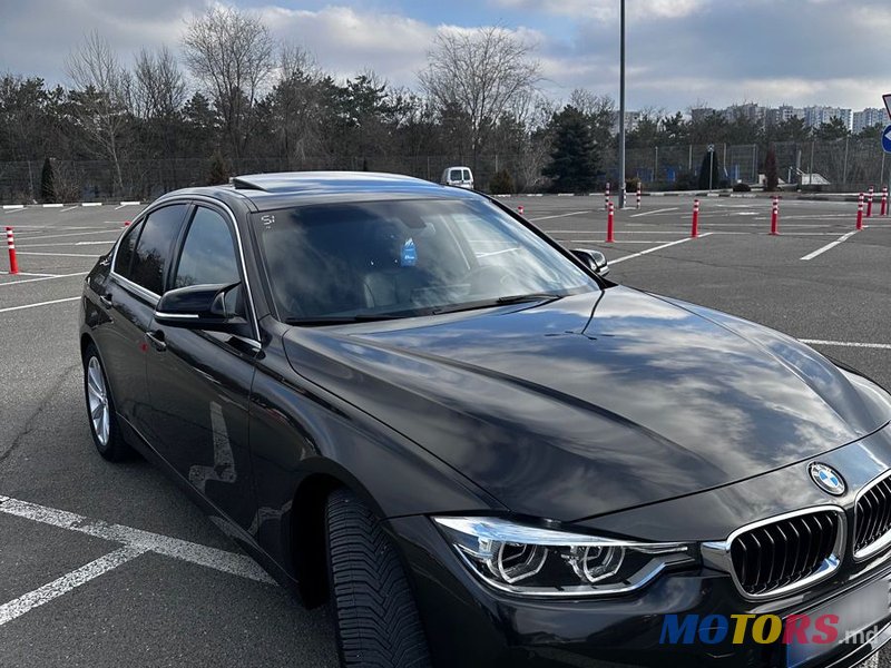 2016' BMW 3 Series photo #4