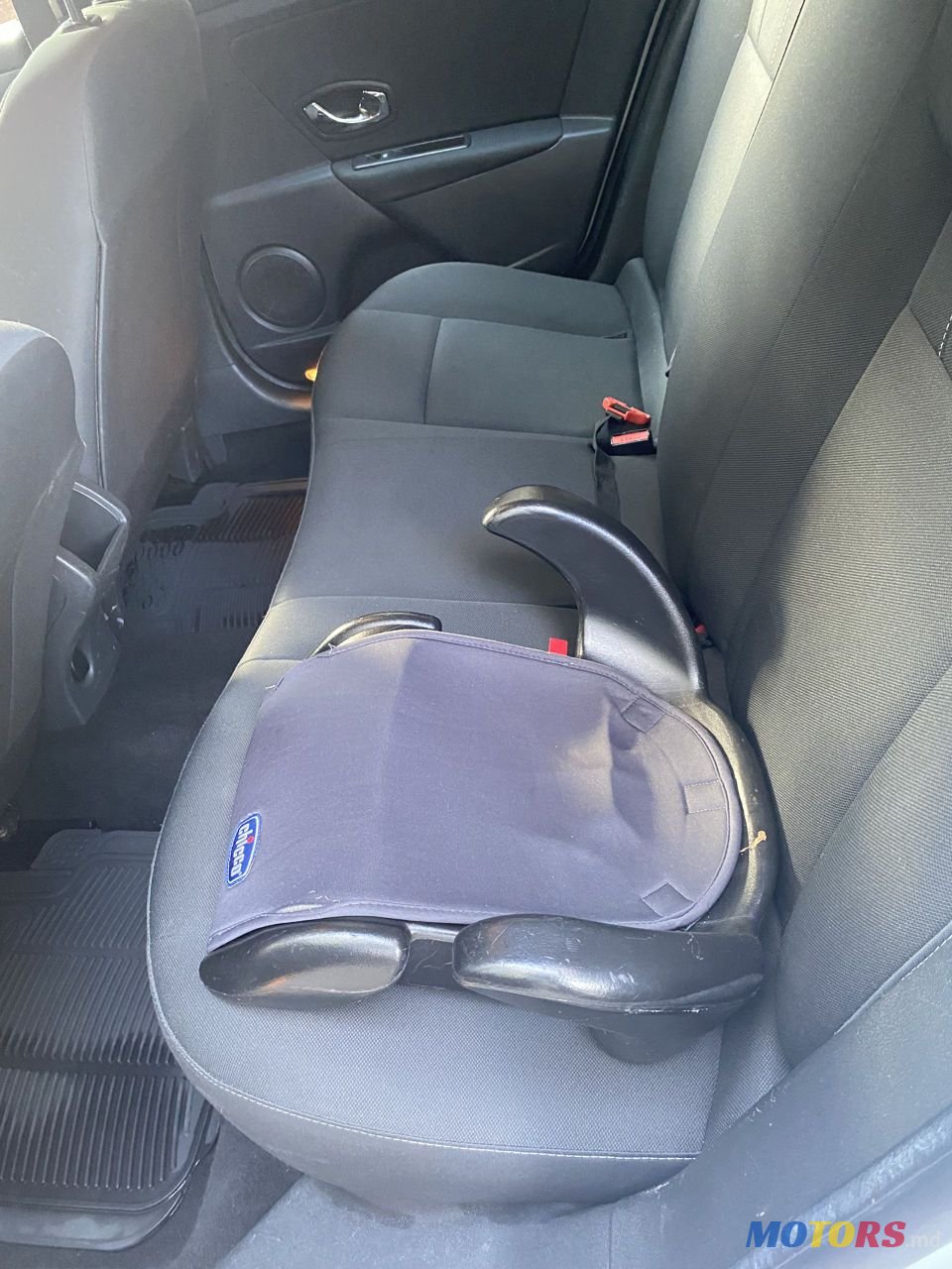 2012' Renault Megane photo #5