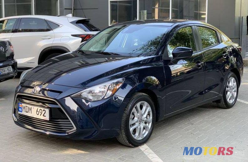 2015' Toyota Yaris photo #3