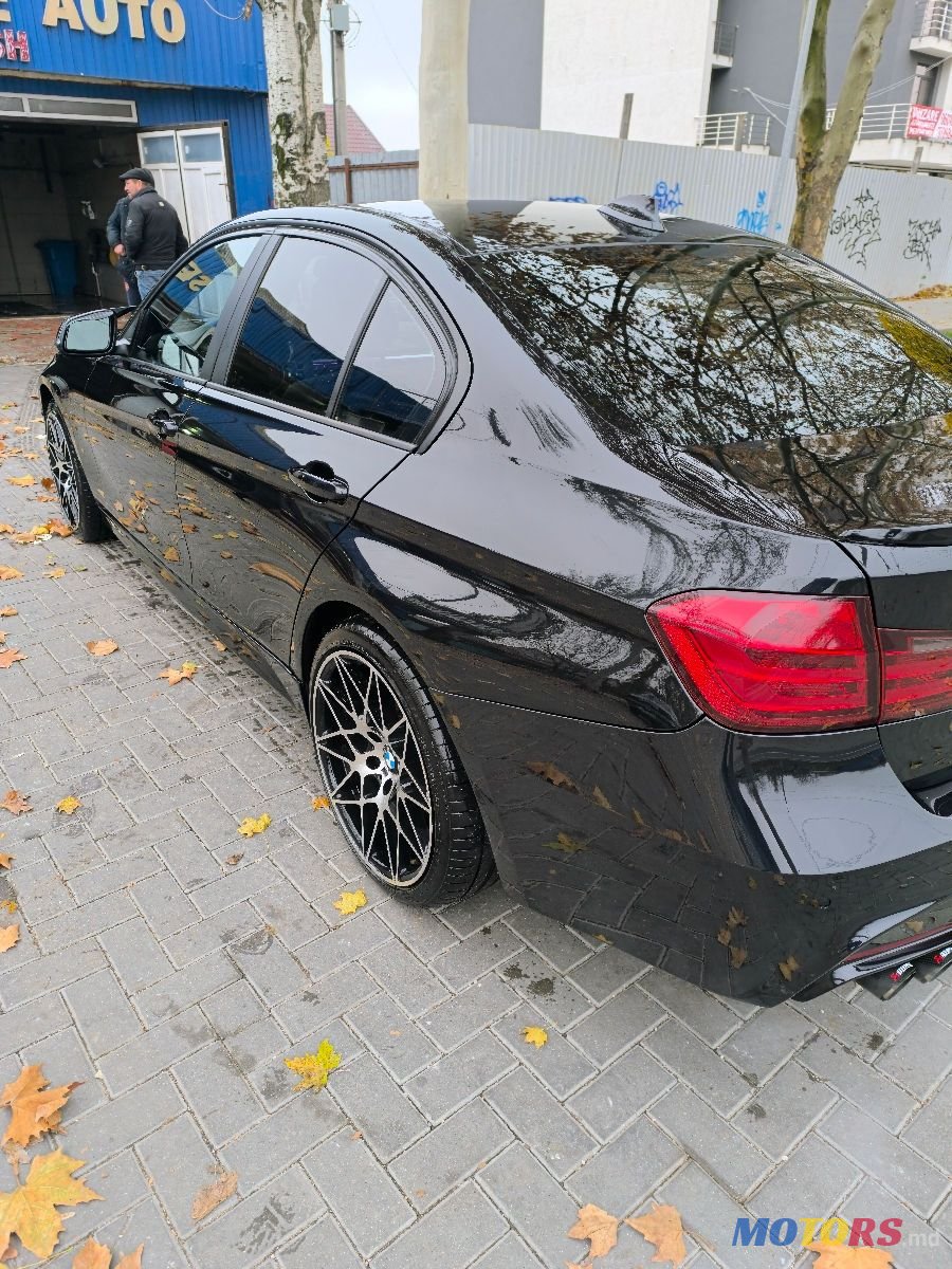 2015' BMW 3 Series photo #3