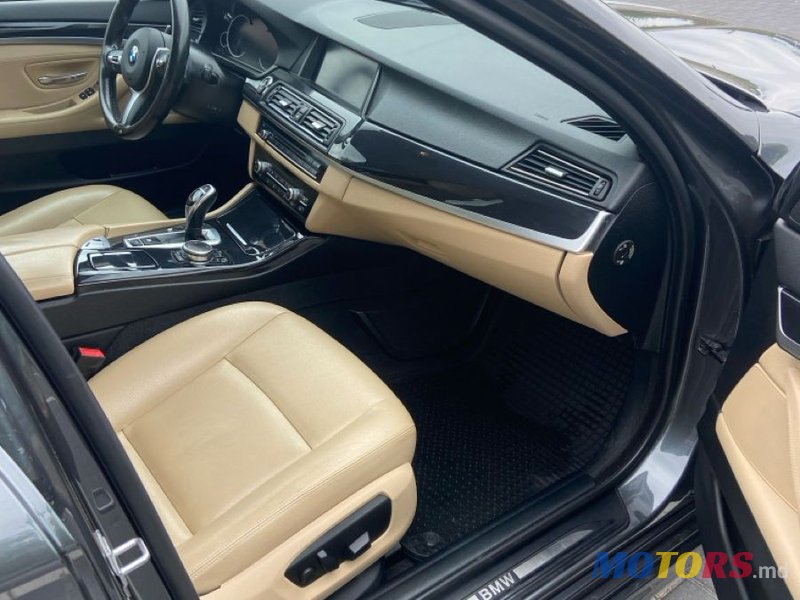 2015' BMW 5 Series photo #6