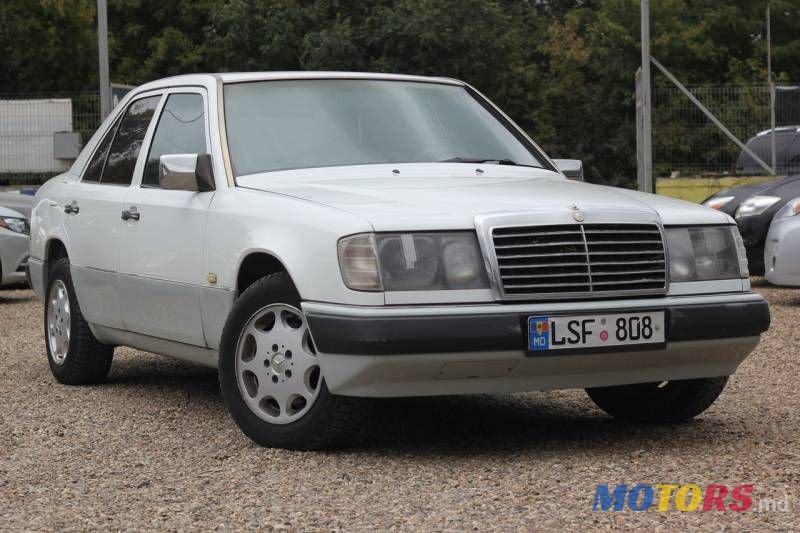 1992' Mercedes-Benz 124 photo #1