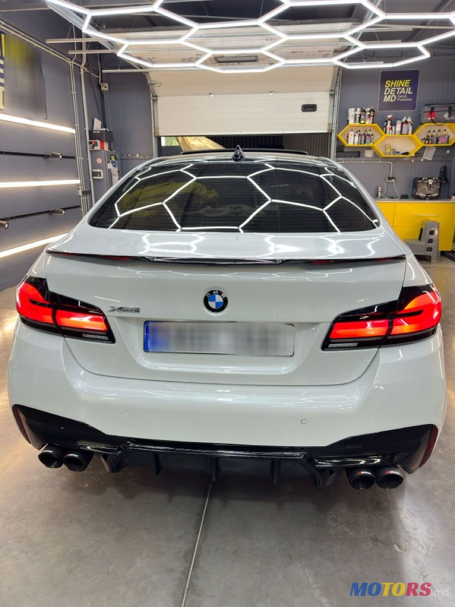 2015' BMW 5 Series photo #6