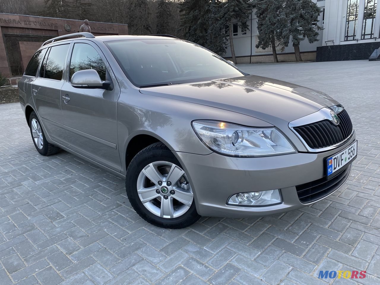 2013' Skoda Octavia photo #2