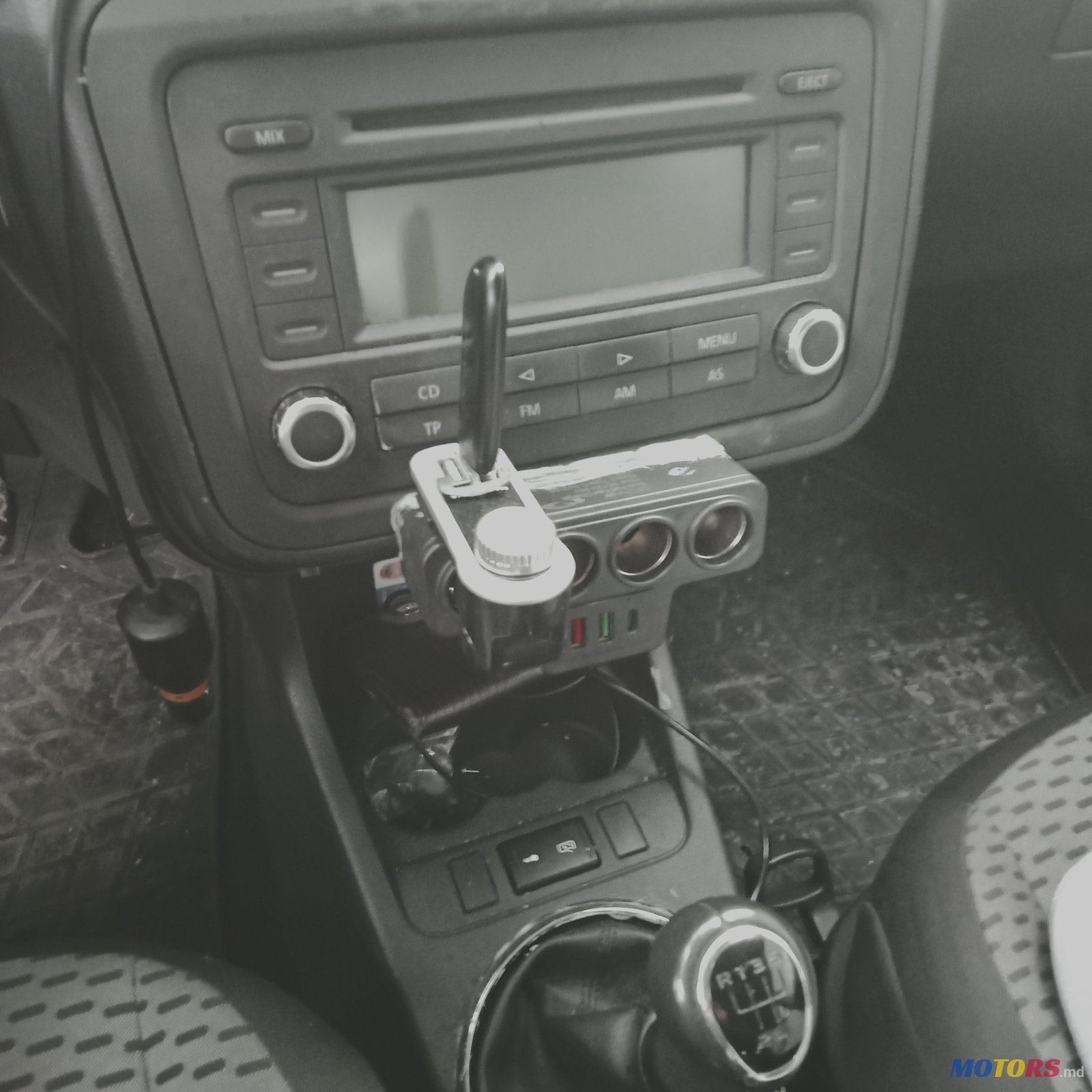 2012' Skoda Fabia photo #2