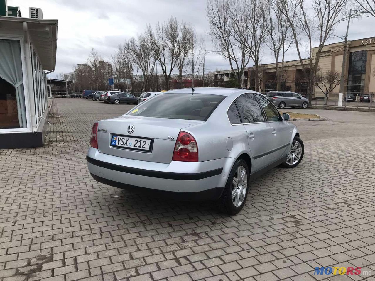 2003' Volkswagen Passat photo #6