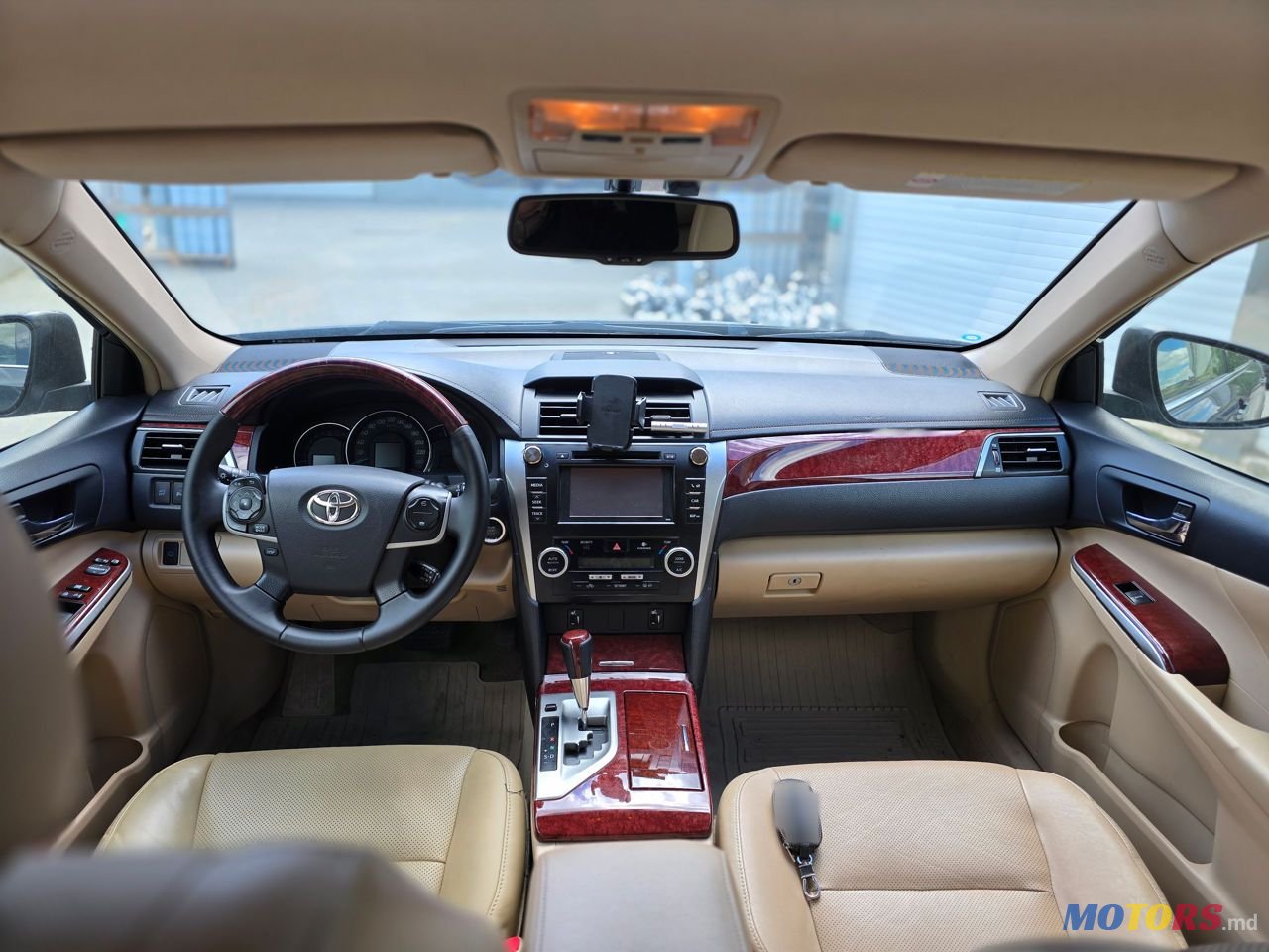 2012' Toyota Camry photo #5