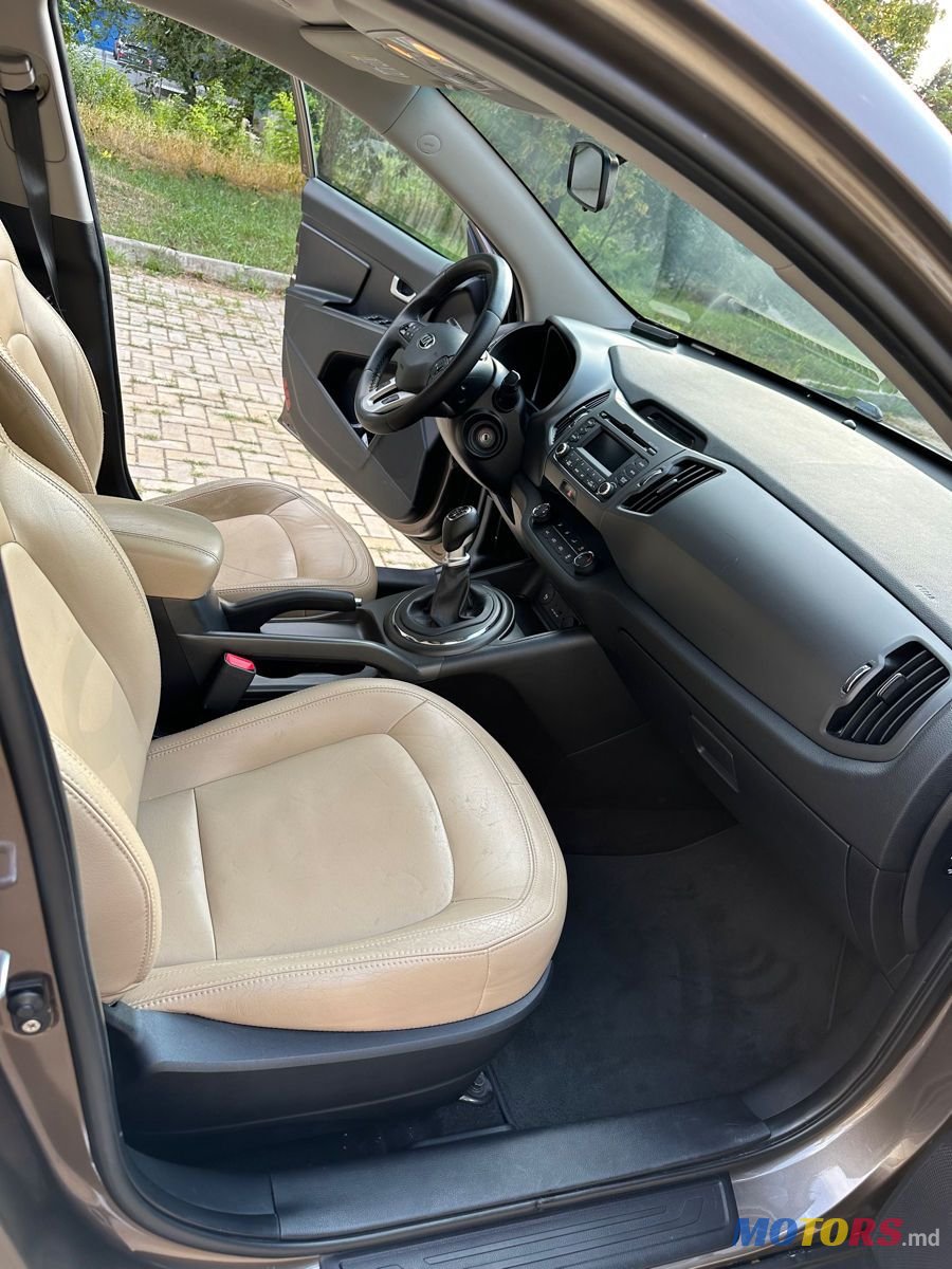 2012' Kia Sportage photo #5