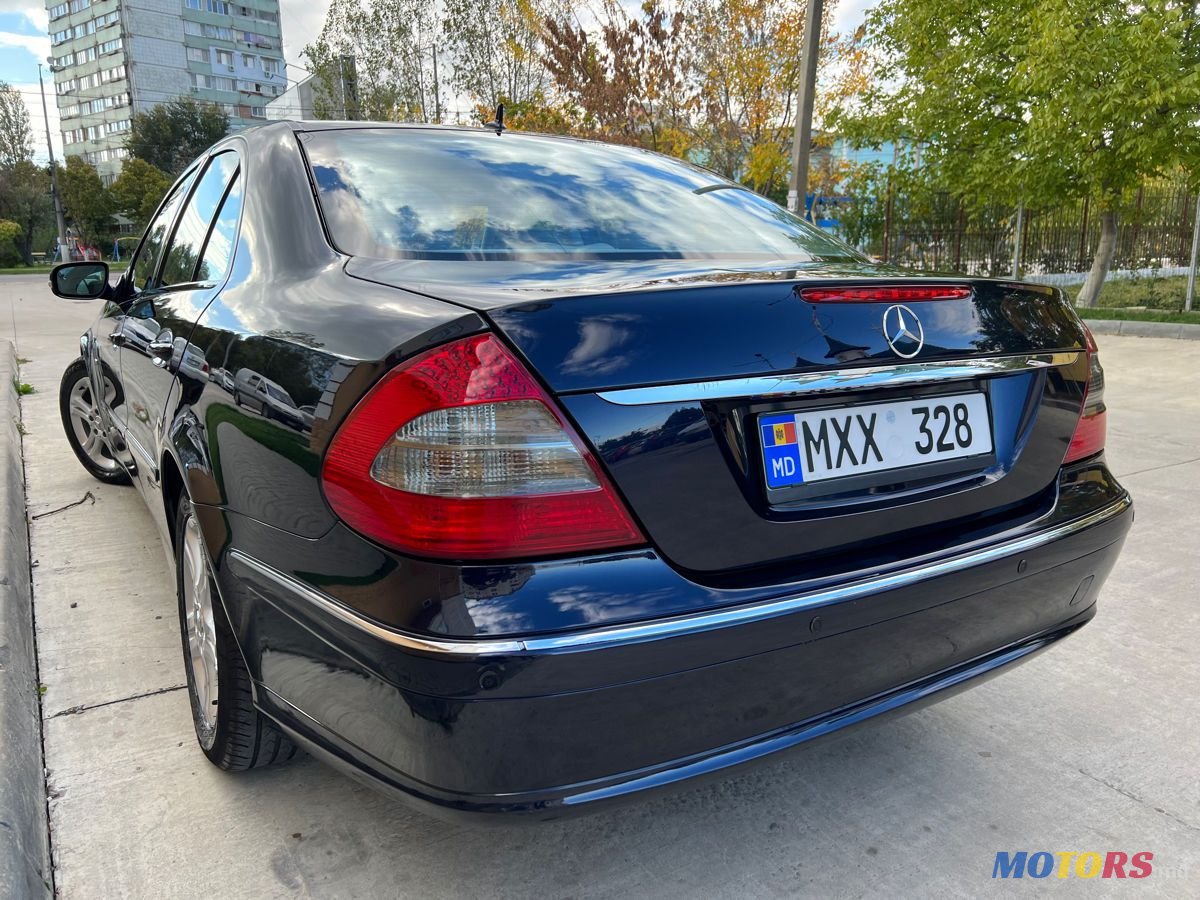 2008' Mercedes-Benz E Класс photo #4