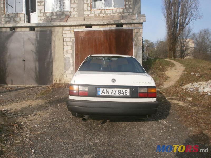 1992' Volkswagen Passat photo #2