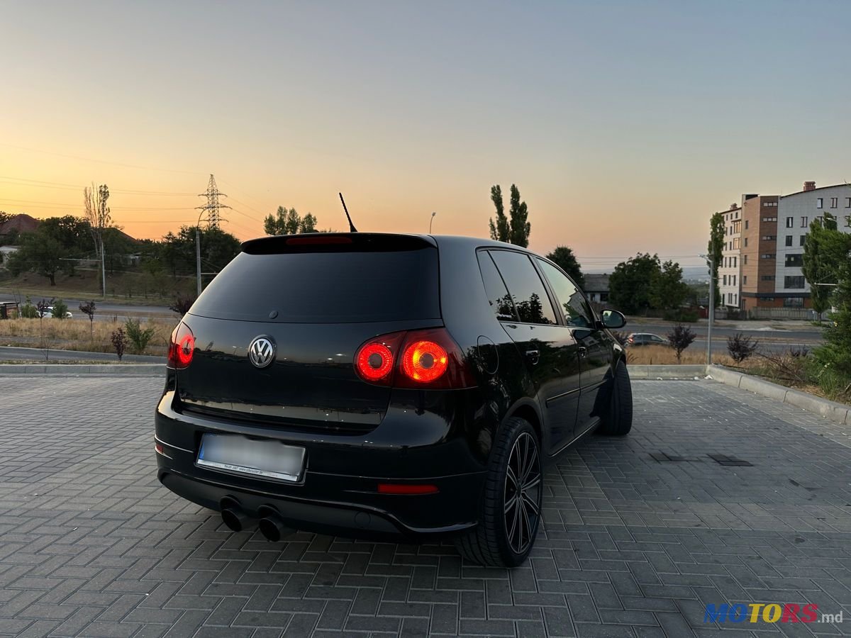 2006' Volkswagen Golf photo #2