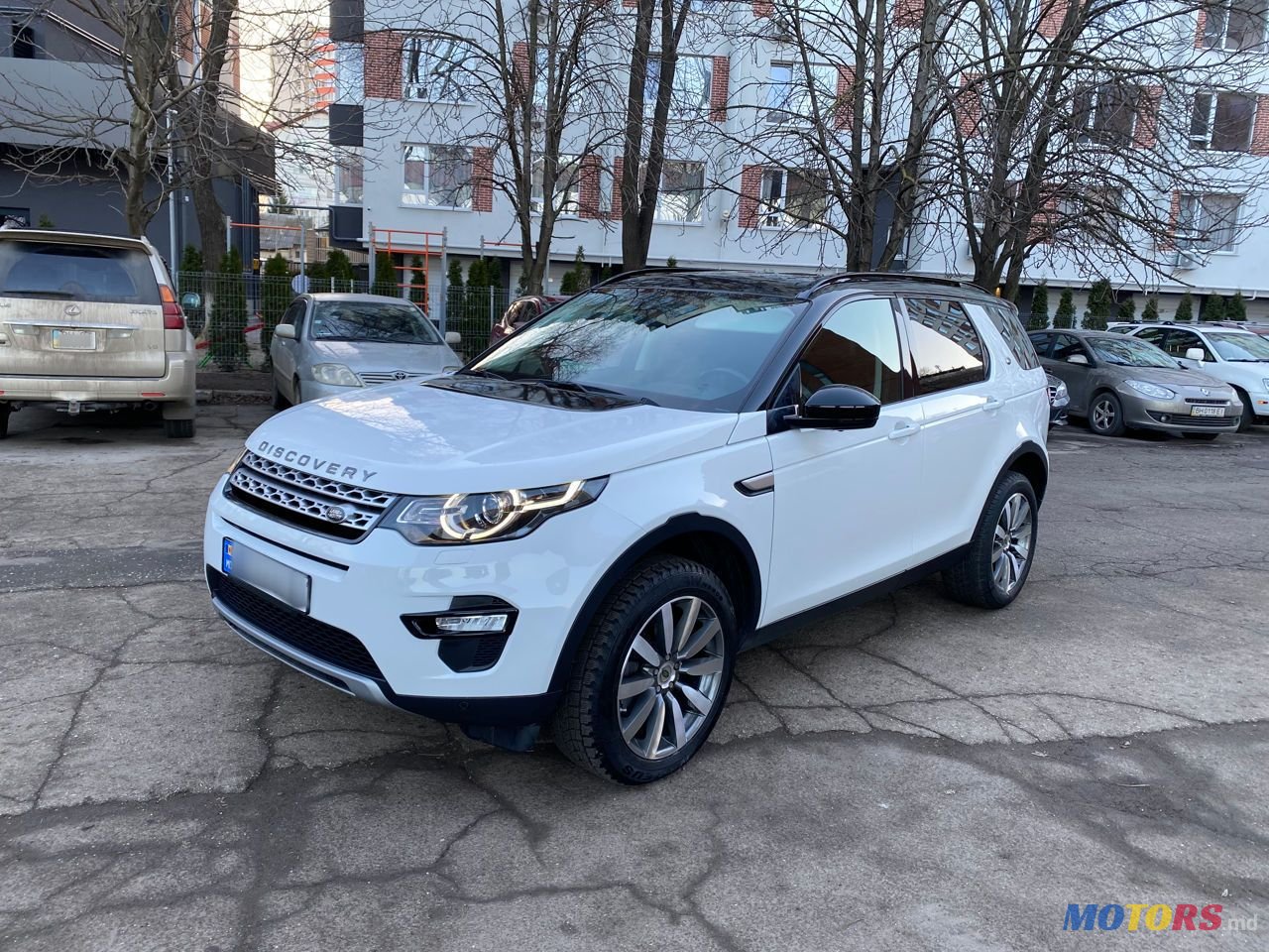 2016' Land Rover Discovery Sport photo #2