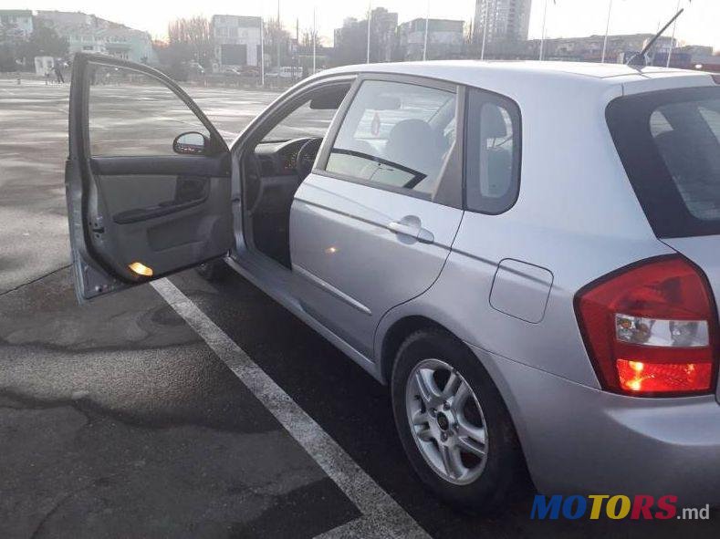 2006' Kia Cerato photo #2