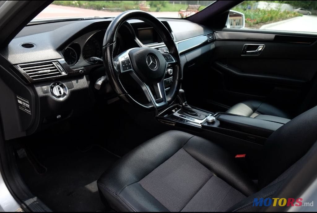 2010' Mercedes-Benz E-Class photo #5
