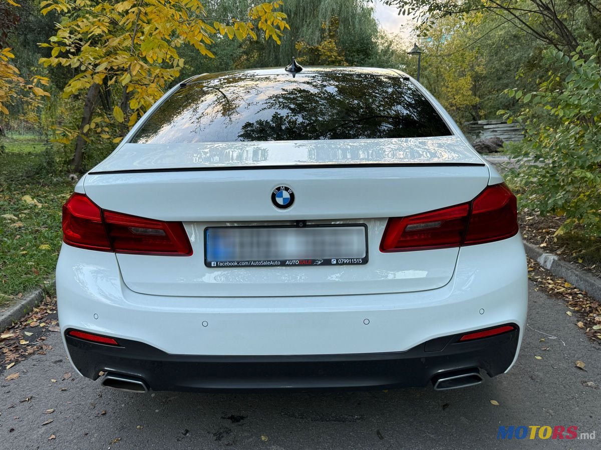 2019' BMW 5 Series photo #1