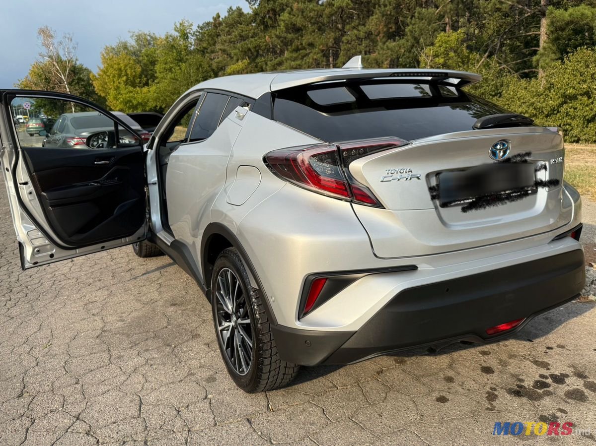 2018' Toyota C-HR photo #6