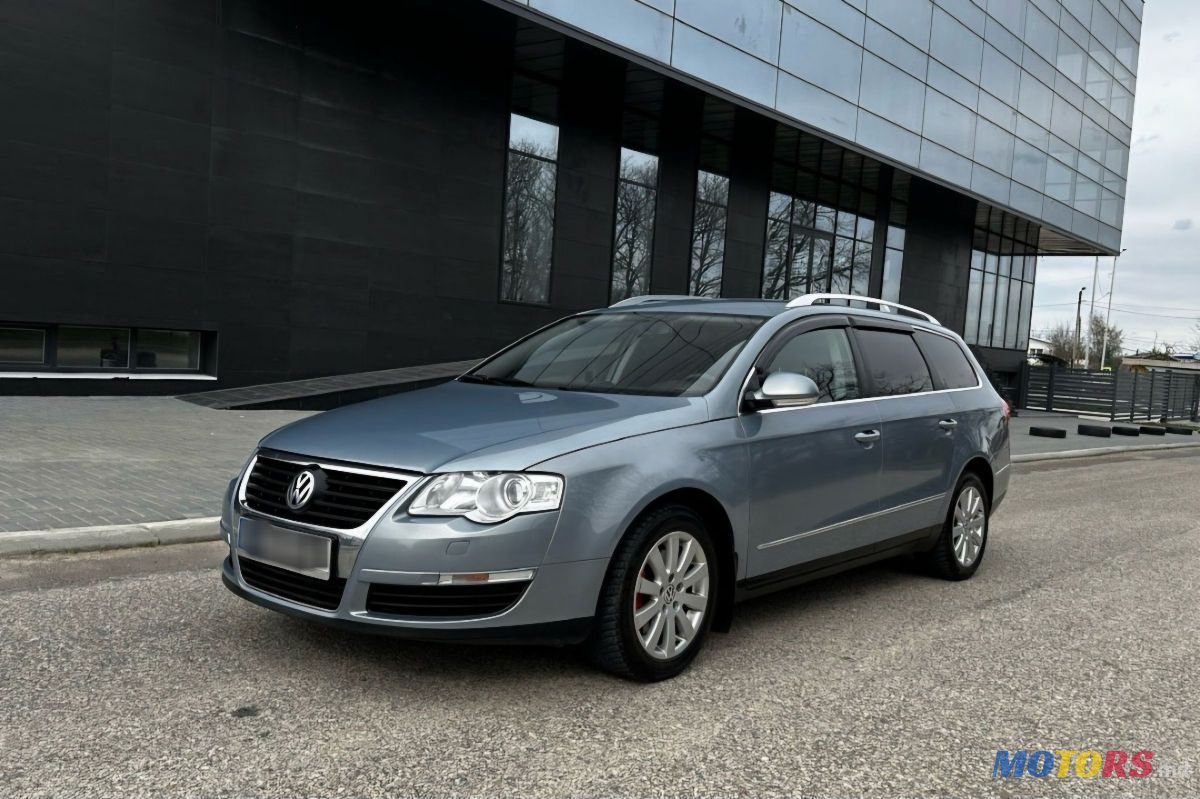 2010' Volkswagen Passat photo #1