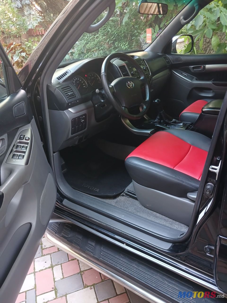 2005' Toyota Land Cruiser Prado photo #4