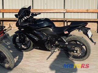 2012' Kawasaki Ninja 250 photo #1