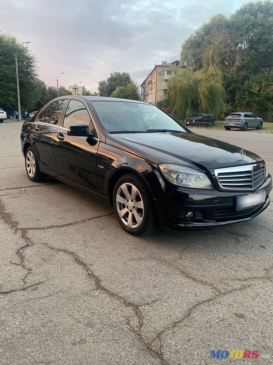 2010' Mercedes-Benz C-Class photo #2